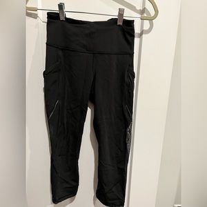 Black Lululemon Cropped Running Leggings